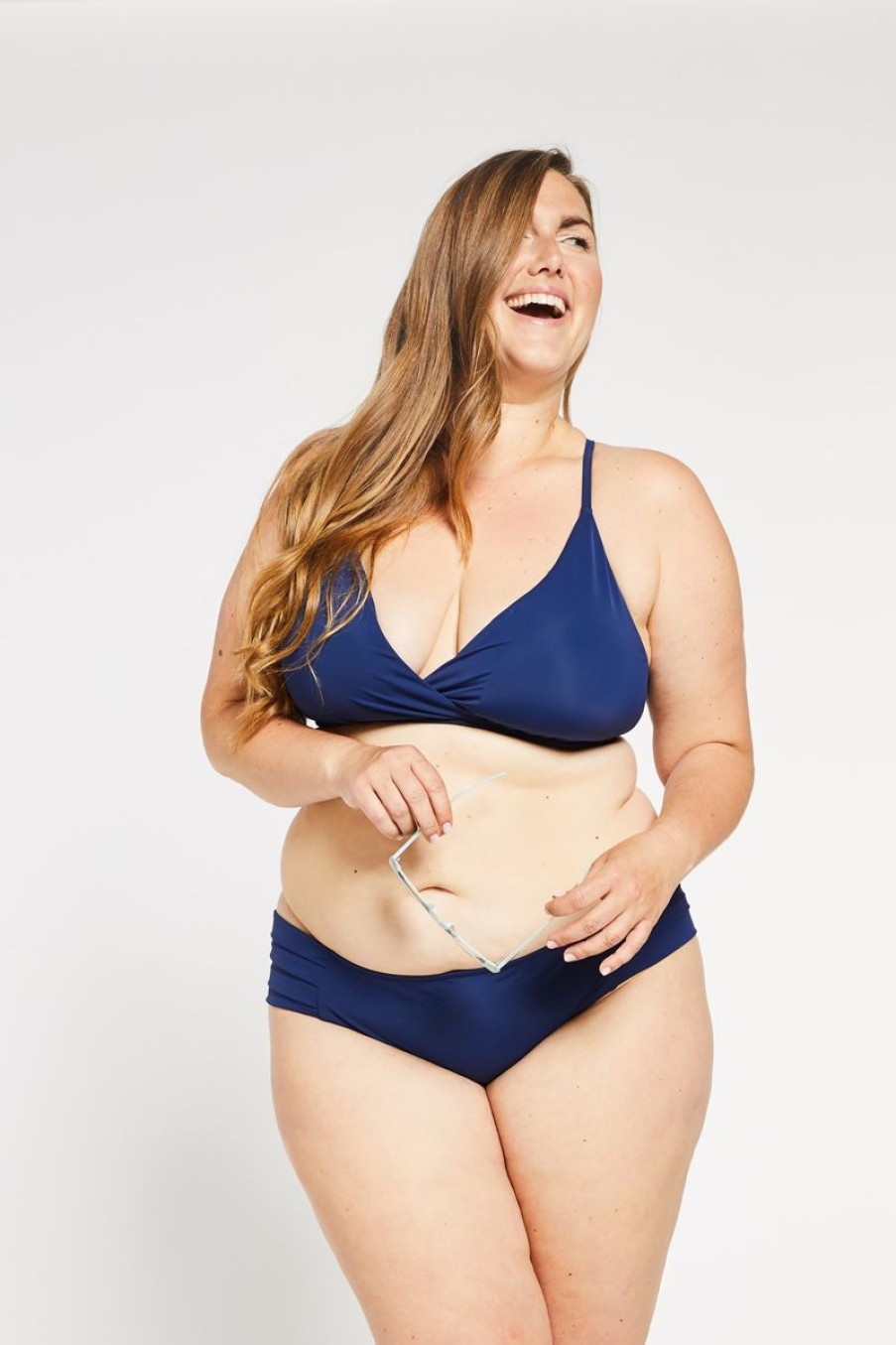 Women Aqua Bay Bikini Tops | The Charlotte Retro Halter Style Bikini Top In Ocean Navy