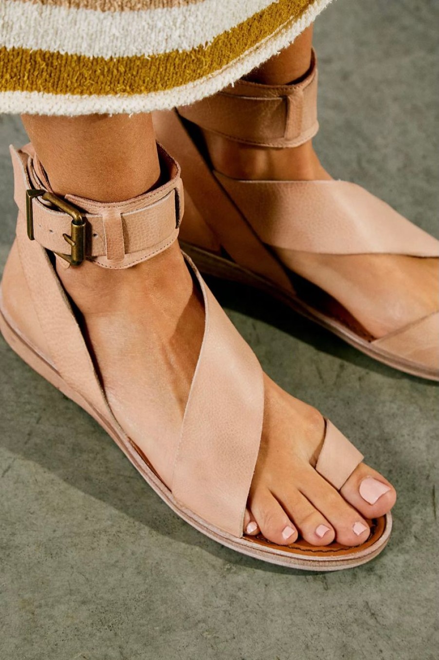 Women Aqua Bay Sandals | Free People Vale Boot Sandal Make-Up